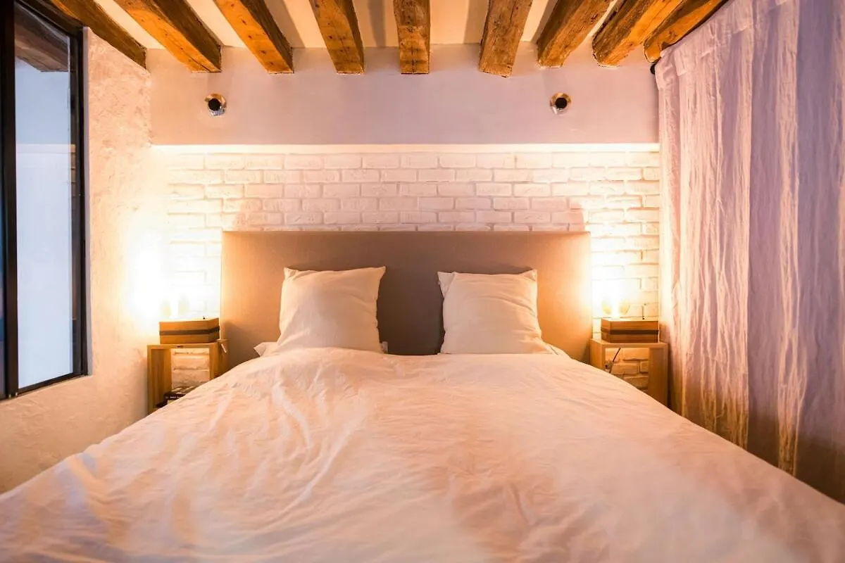 Artist'S Mini Loft - Marais Apartment Paris