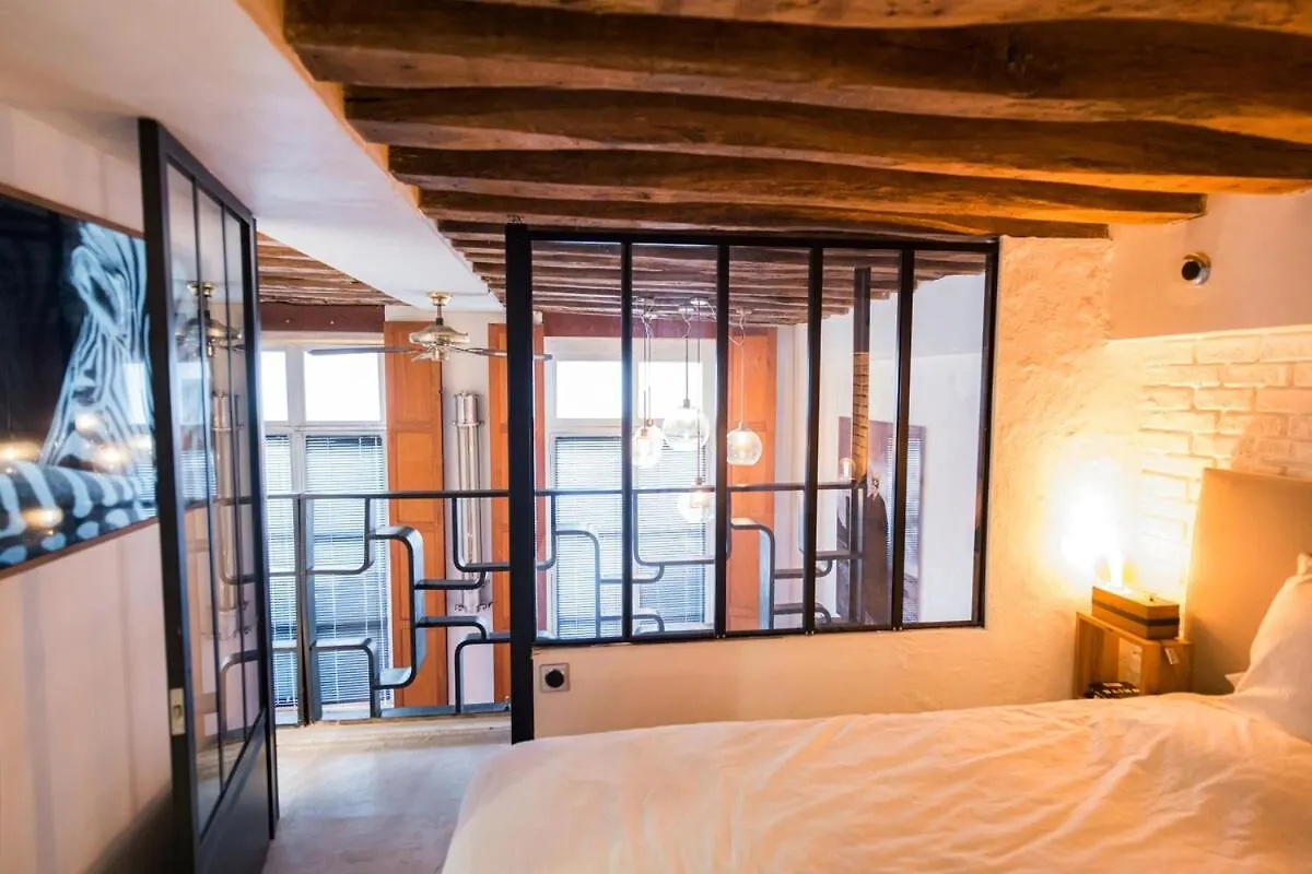 Artist'S Mini Loft - Marais Apartment Paris