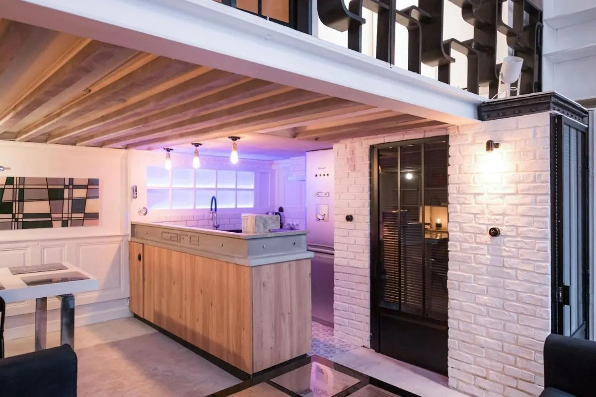 Artist'S Mini Loft - Marais Apartment Paris