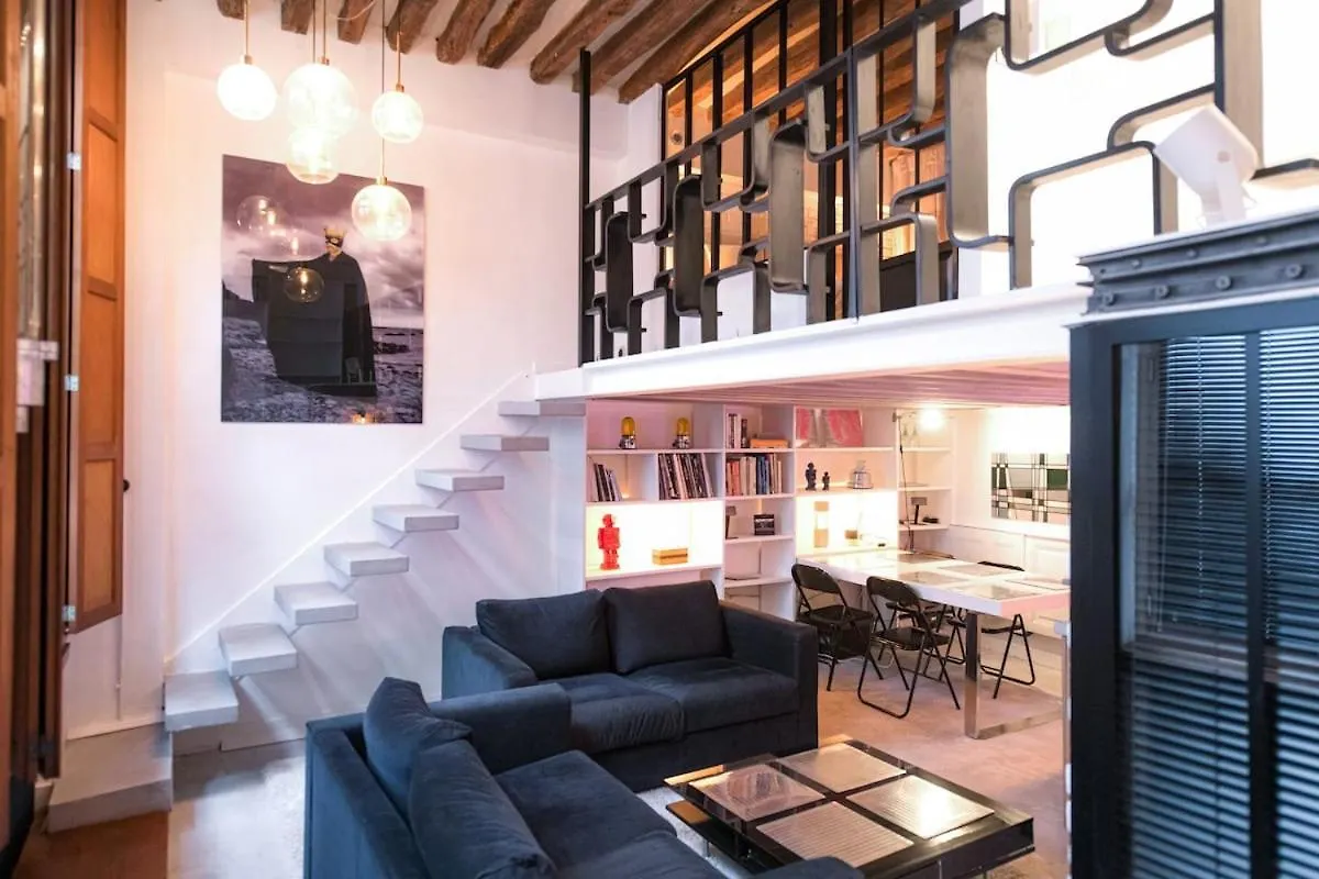 Artist\'S Mini Loft - Marais contacts